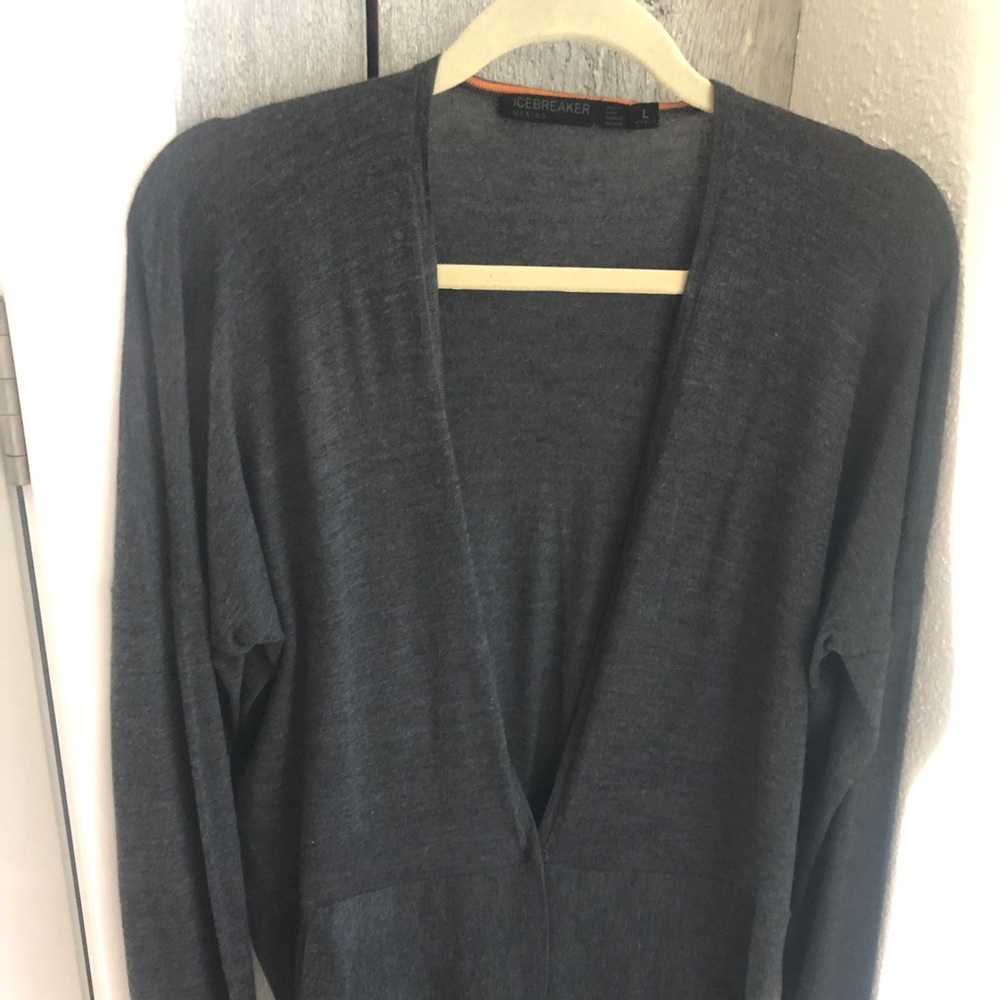 Icebreaker womens sweater in size large. Gray merino wool.